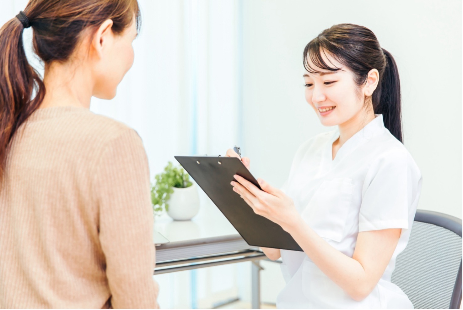 歯の黄ばみの原因を知って正しい対策を！